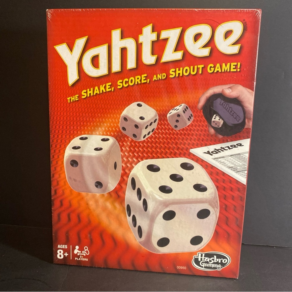 Hasbro Gaming Yahtzee Classic Dice Game Family Fun for Kids and Adults Ages 8+